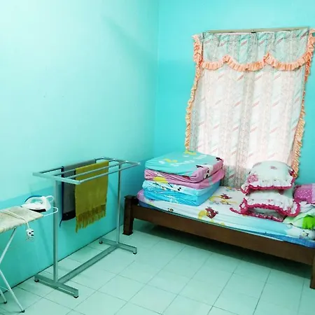 Homestay Kuala Terengganu Exterior photo